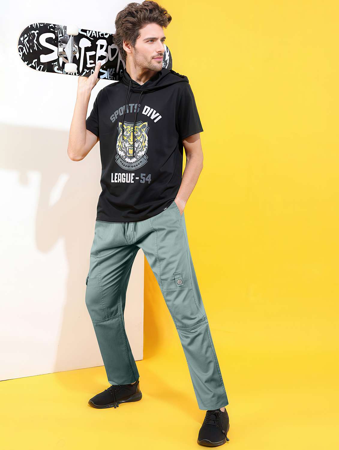 men solid mid rise regular fit cargo - 22107384 -  Standard Image - 4