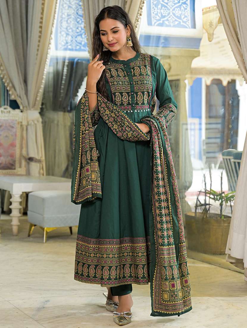 women paisley printed three quarter sleeve kurta pant with dupatta set - 22107713 -  Standard Image - 1