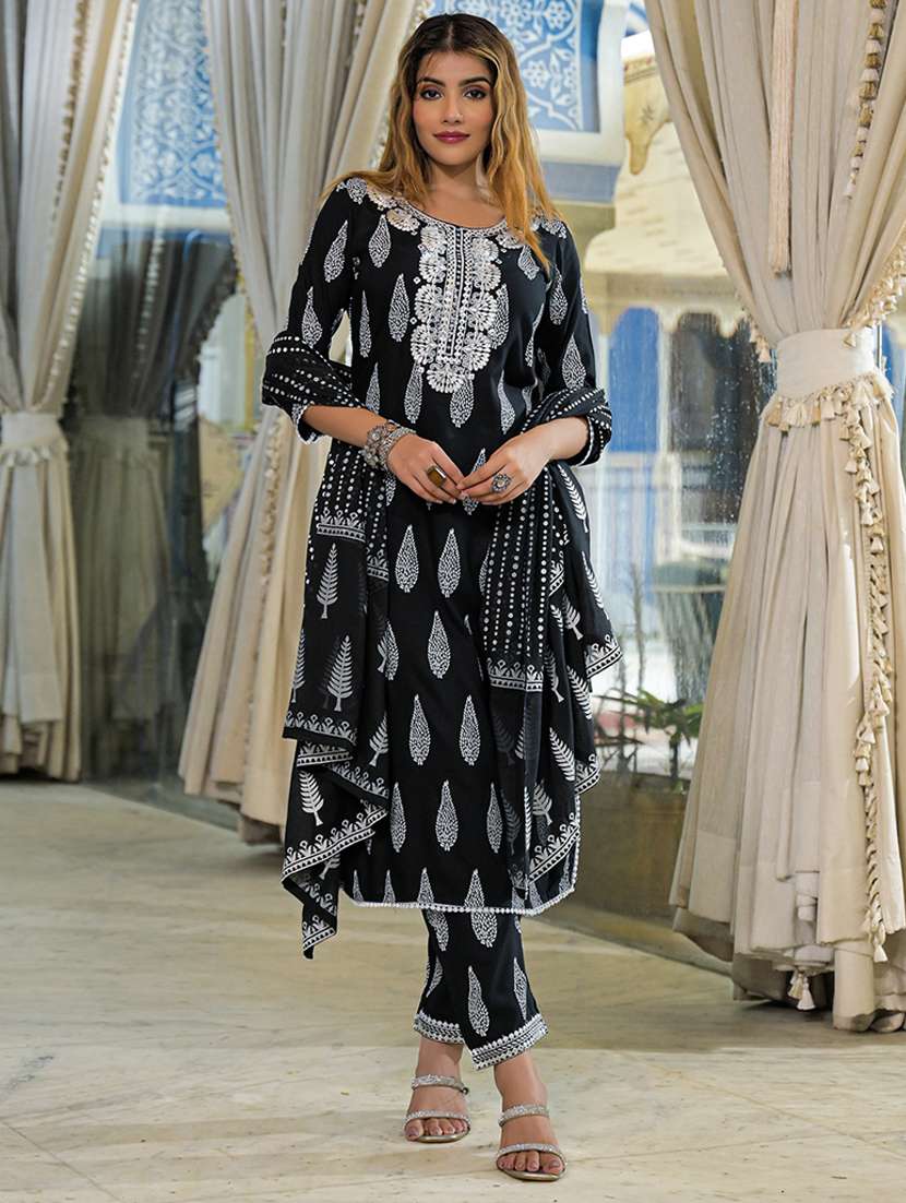 women printed three quarter sleeve kurta pant with dupatta set - 22107715 -  Standard Image - 4