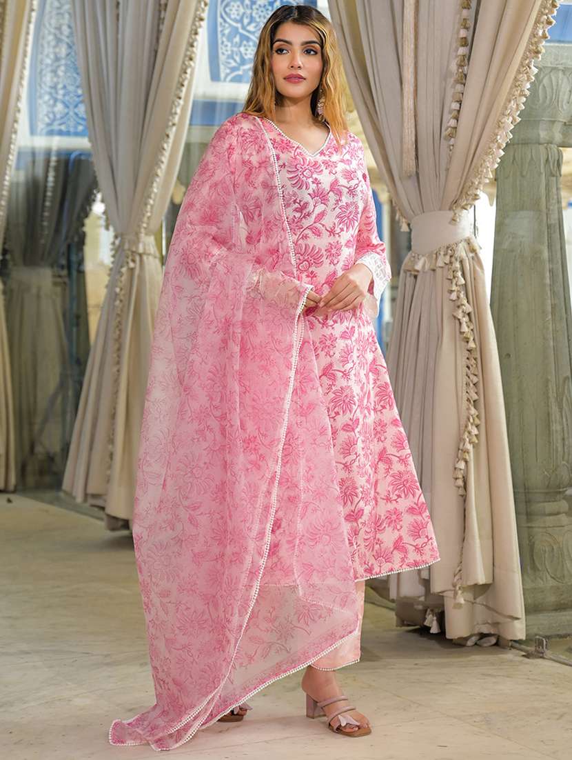 women floral three quarter sleeve kurta pant with dupatta set - 22107719 -  Standard Image - 4