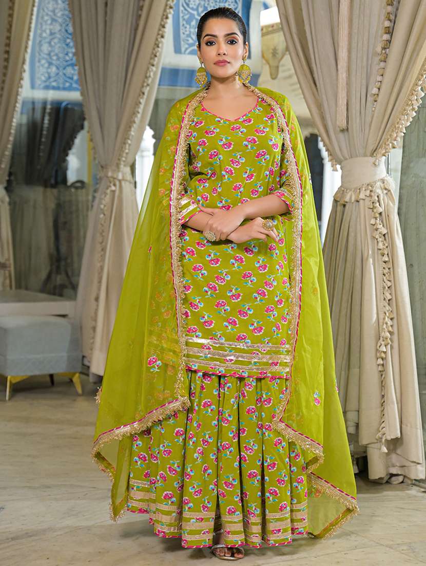 women floral three quarter sleeve kurta skirt with dupatta set - 22107725 - Standard Image - 1
