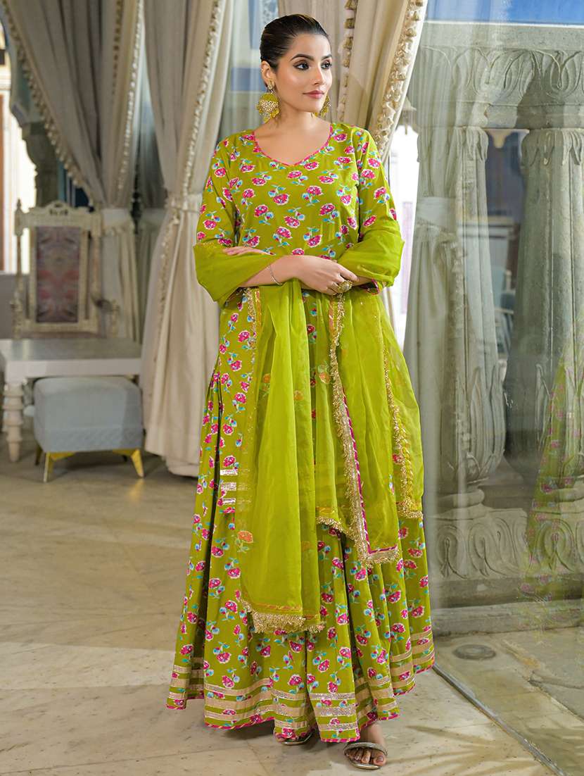 women floral three quarter sleeve kurta skirt with dupatta set - 22107725 - Standard Image - 4