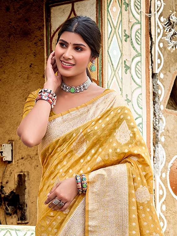 women self design assam silk saree with blouse - 22108074 -  Standard Image - 1