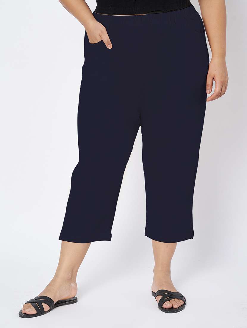 women plus size solid mid rise capri