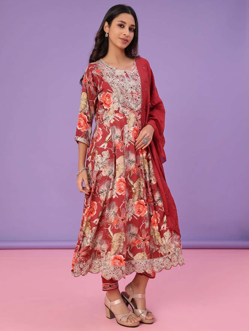 women floral three quarter sleeve kurta pant with dupatta set - 22110717 -  Standard Image - 1