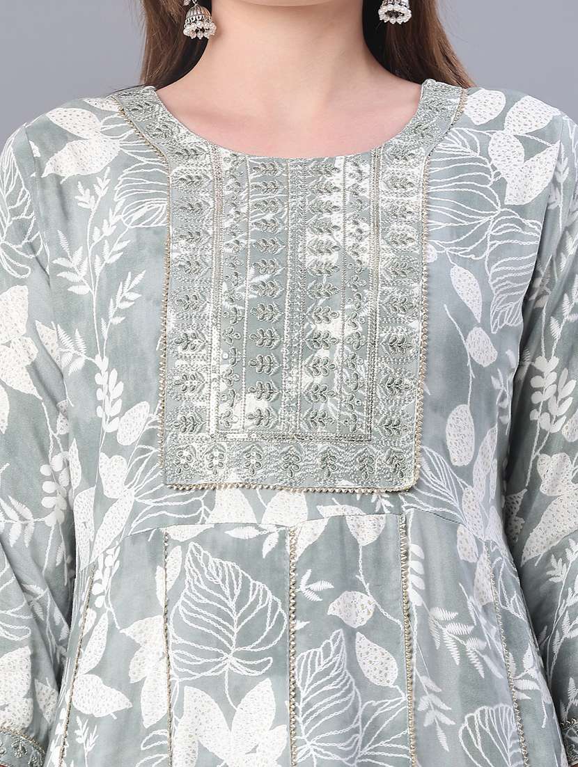 women printed three quarter sleeve kurta pant with dupatta set - 22110772 -  Standard Image - 4