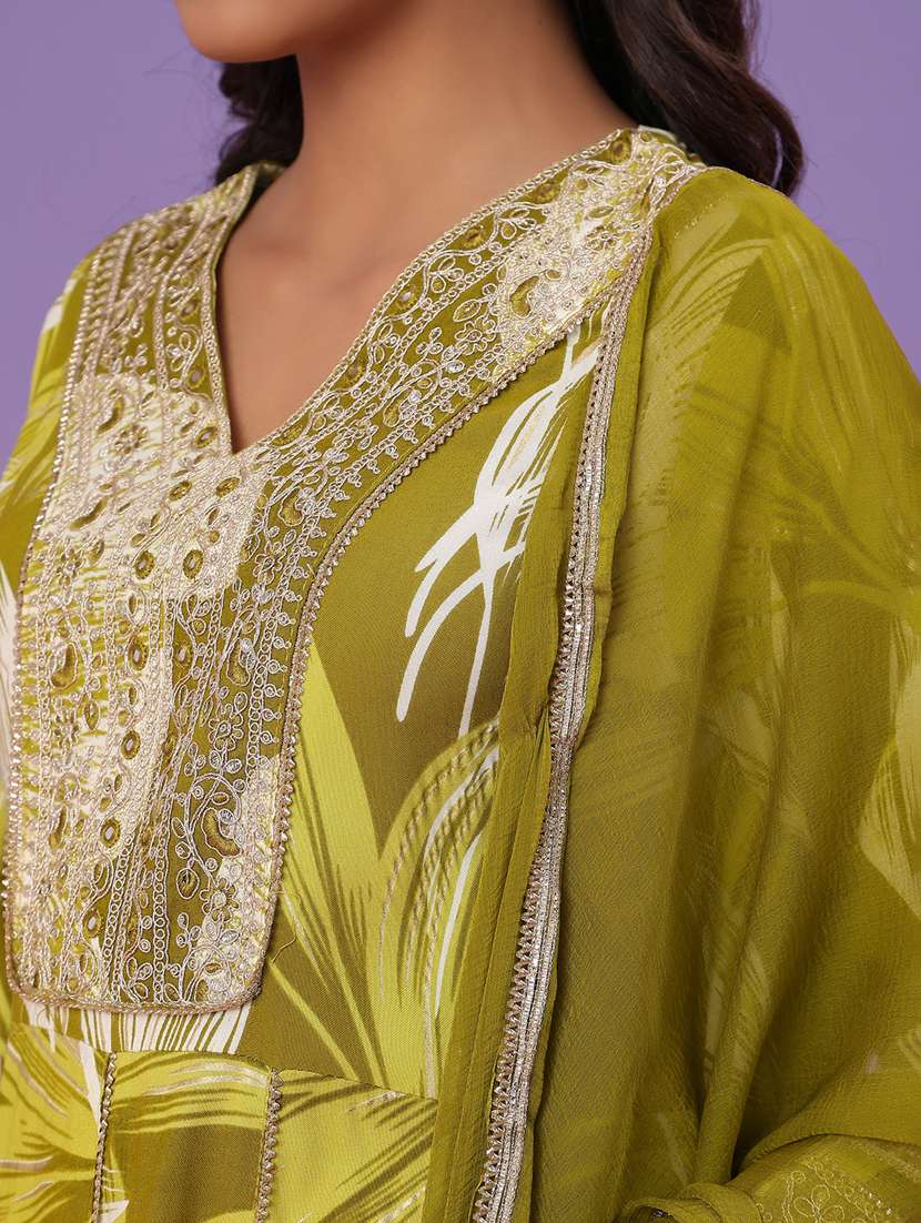 women printed three quarter sleeve kurta pant with dupatta set - 22110775 -  Standard Image - 4