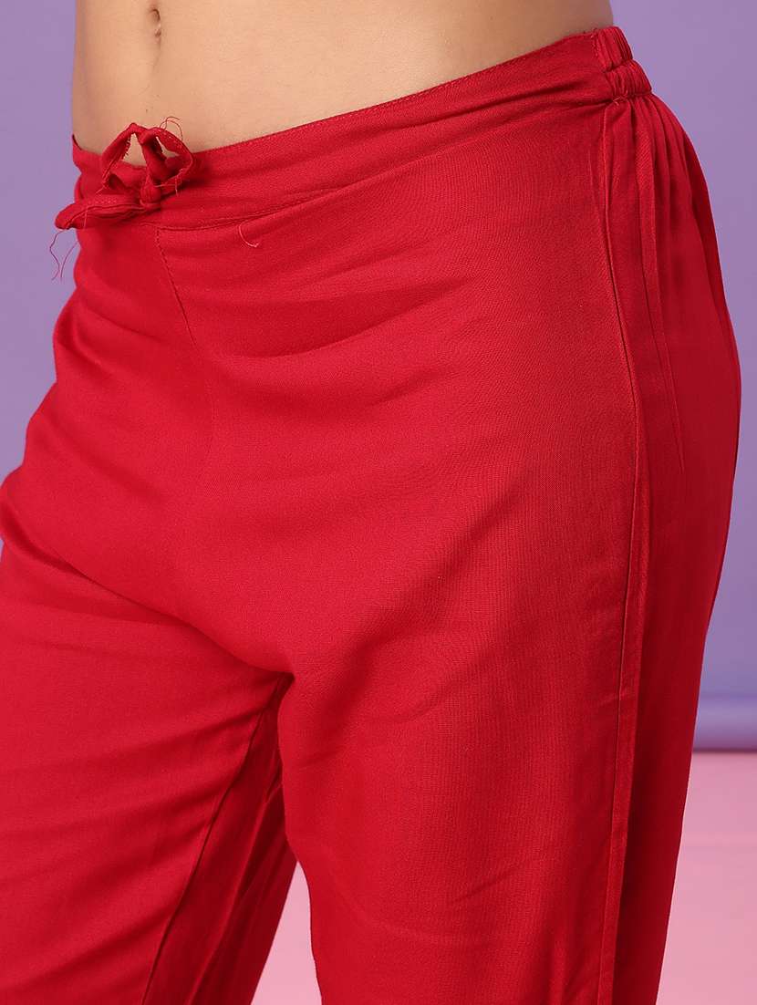 women floral three quarter sleeve kurta pant with dupatta set - 22110781 -  Standard Image - 4