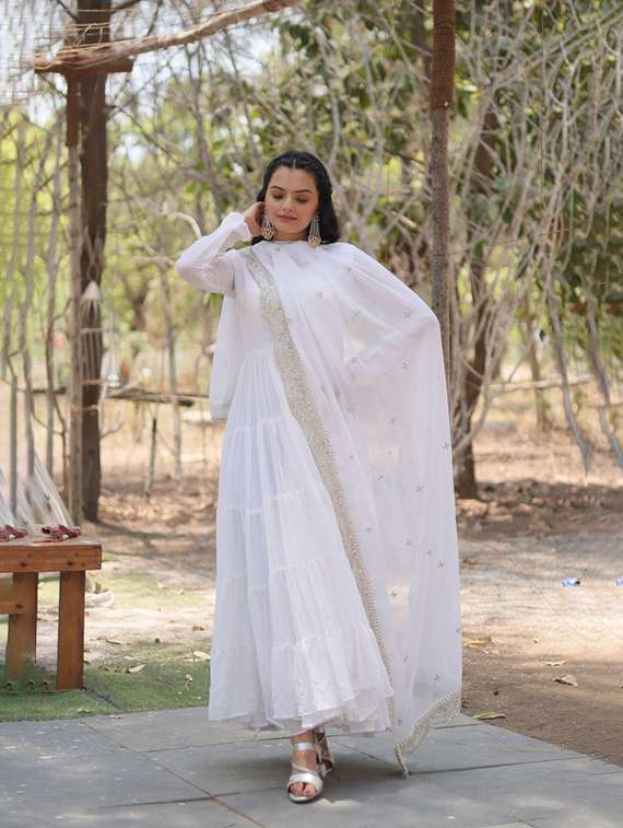 women solid long sleeve kurta dupatta set - 22112082 -  Standard Image - 1