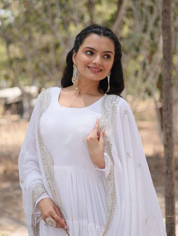 women solid long sleeve kurta dupatta set - 22112082 -  Standard Image - 4