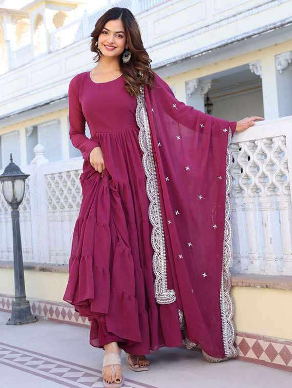 women solid long sleeve kurta dupatta set