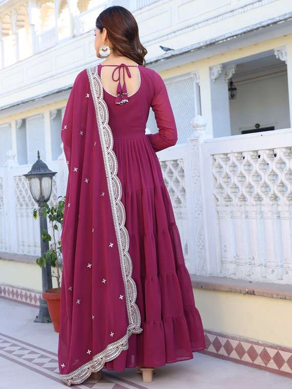 women solid long sleeve kurta dupatta set - 22112085 -  Standard Image - 4