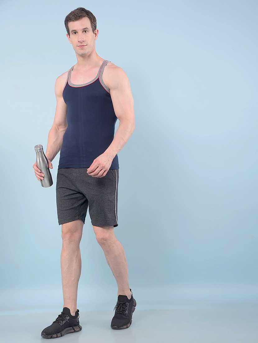 men solid mid rise regular fit bermuda shorts - 22112157 -  Standard Image - 4