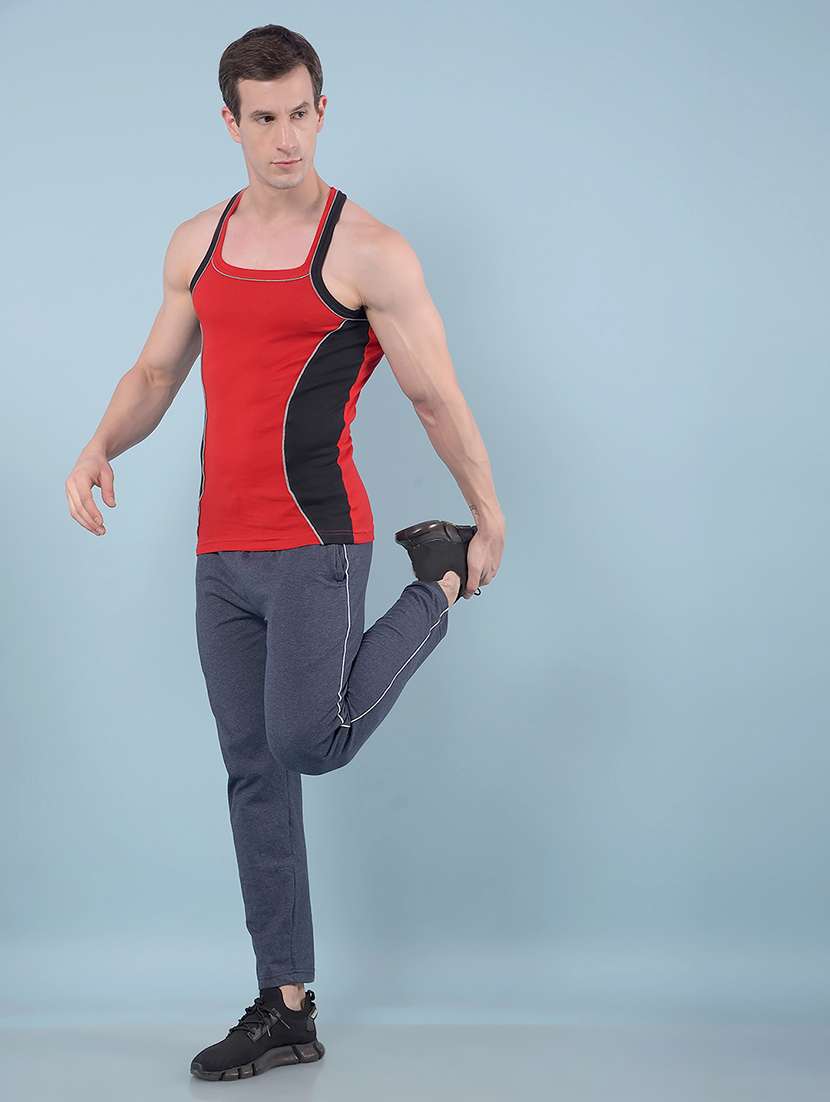 men pack of 5 color block sleeveless vest - 22112237 -  Standard Image - 4