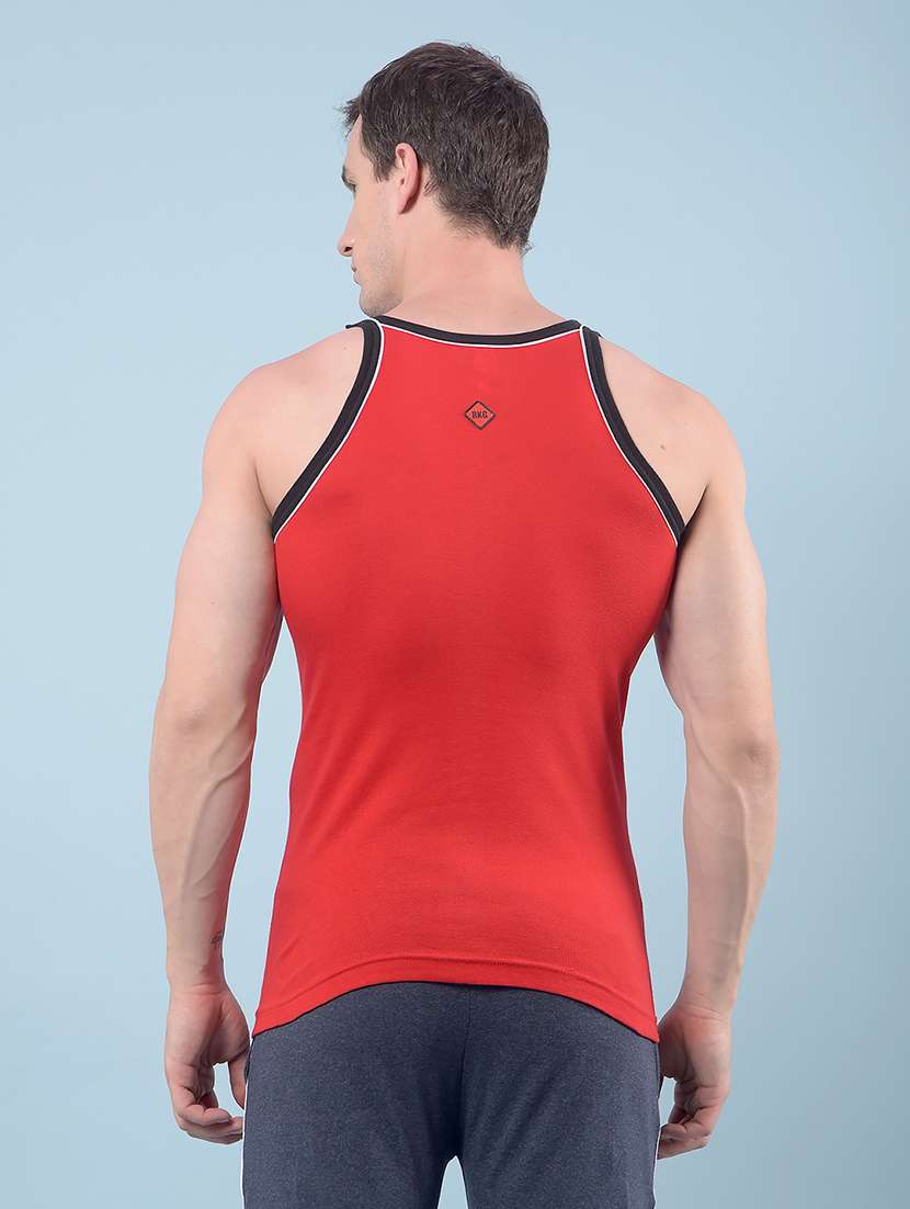 men pack of 2 solid sleeveless vest - 22112244 -  Standard Image - 4