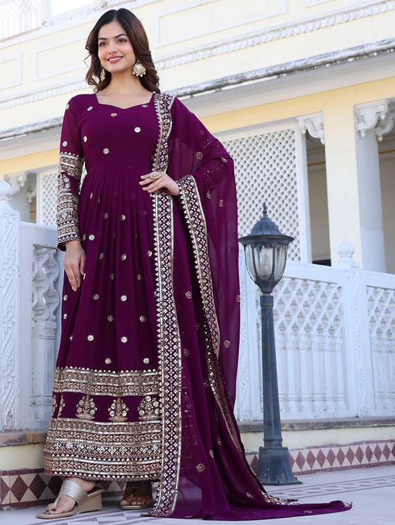 women solid with work long sleeve kurta dupatta set