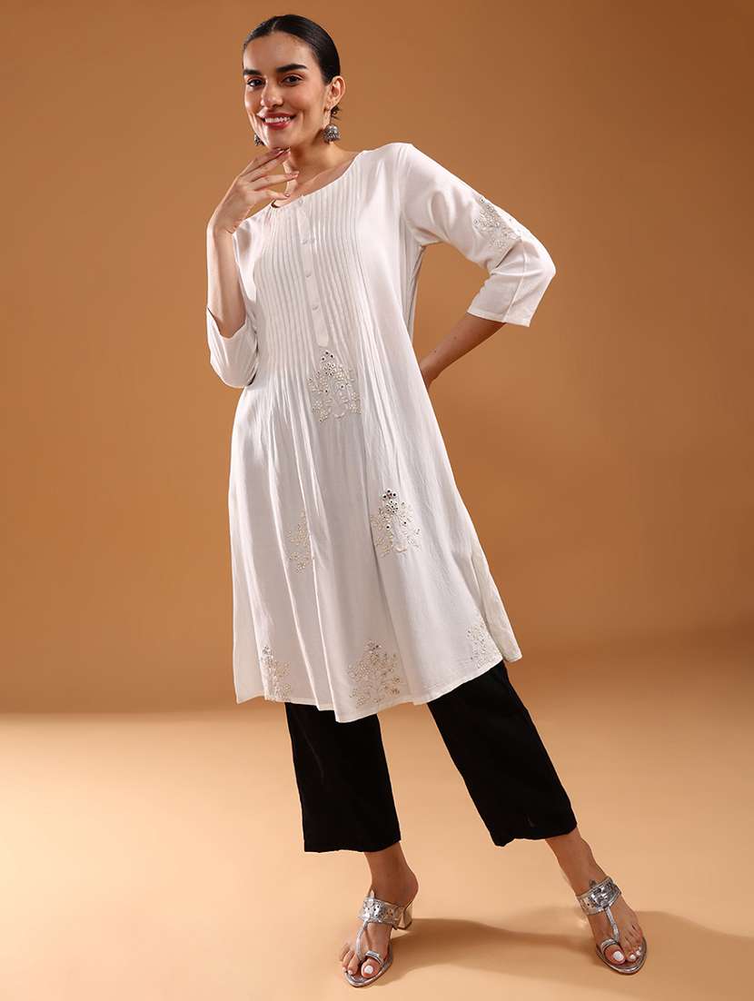 women solid three quarter sleeve a-line kurta