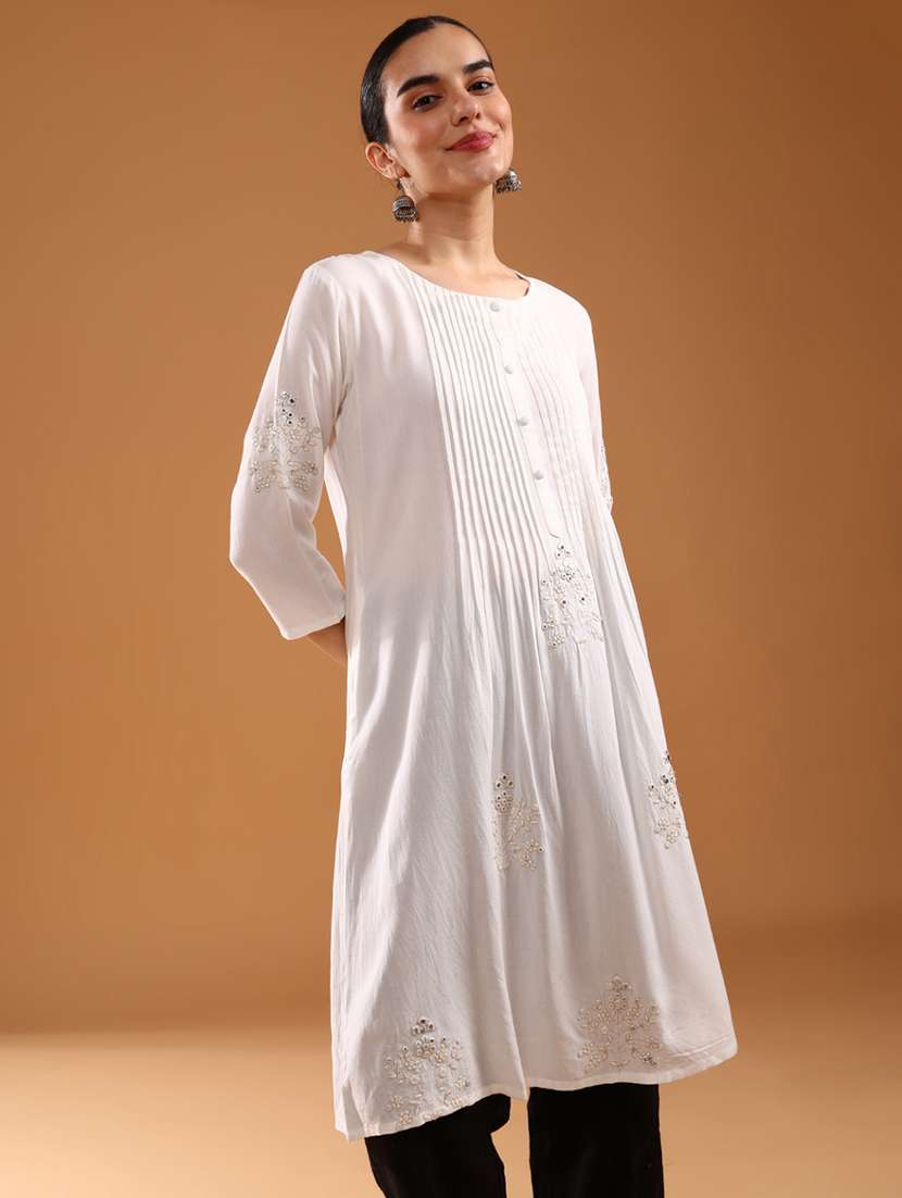 women solid three quarter sleeve a-line kurta - 22130240 -  Standard Image - 4