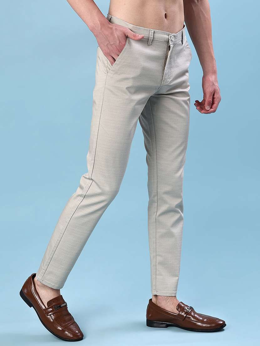 men solid mid rise chinos casual trouser