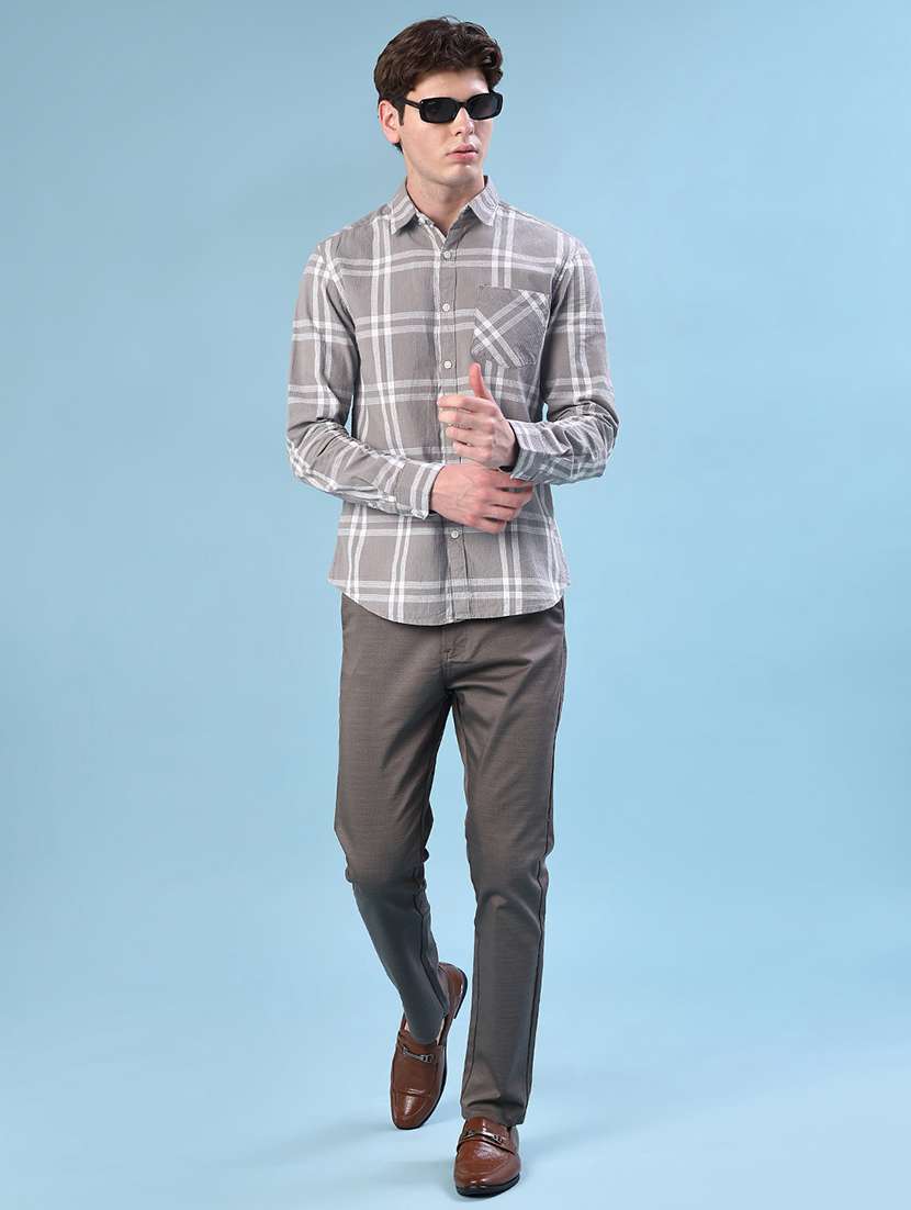 men solid mid rise chinos casual trouser - 22135606 -  Standard Image - 4