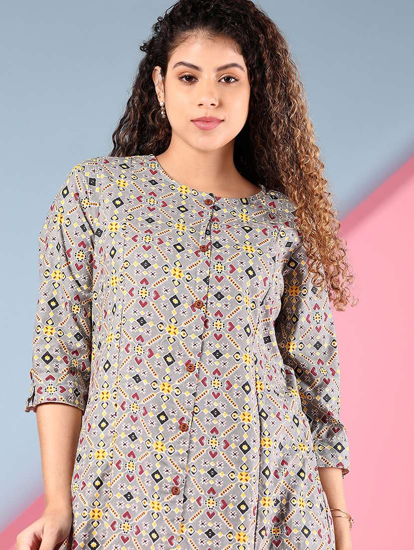 women printed three quarter sleeve a-line kurta - 22136616 -  Standard Image - 4