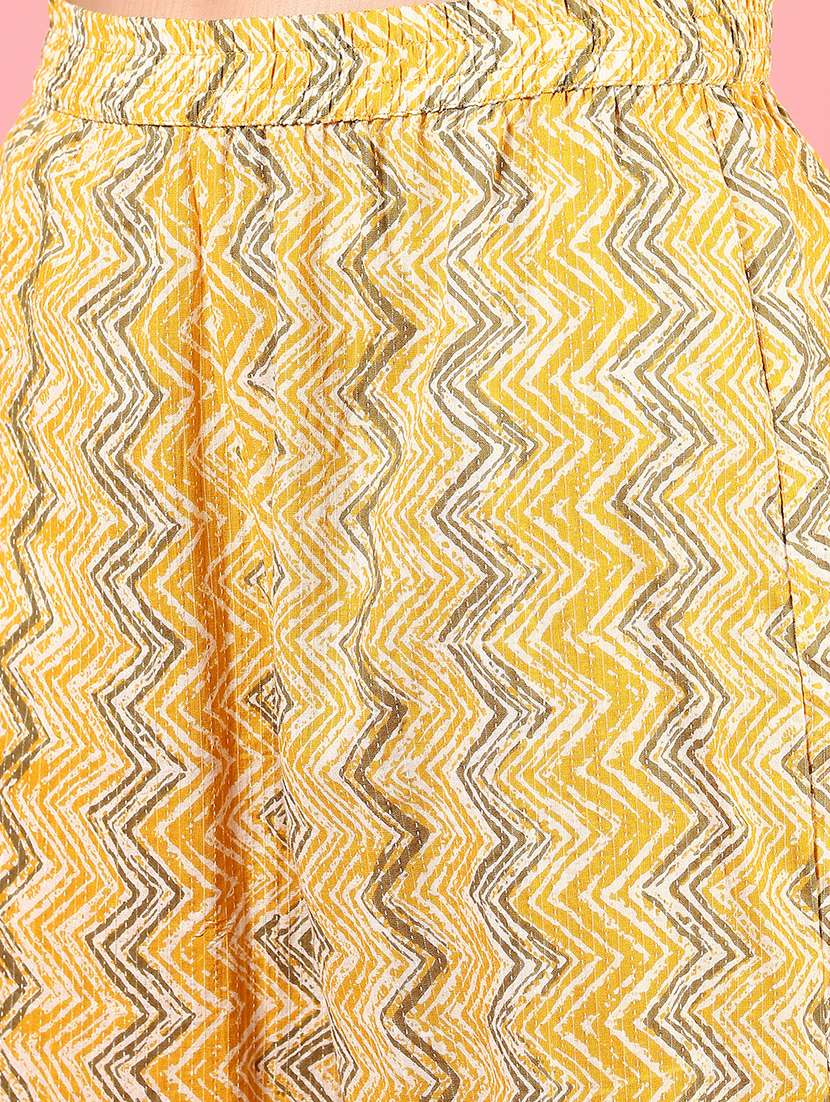 women floral printed three quarter sleeve kurta pant set - 22137132 -  Standard Image - 4