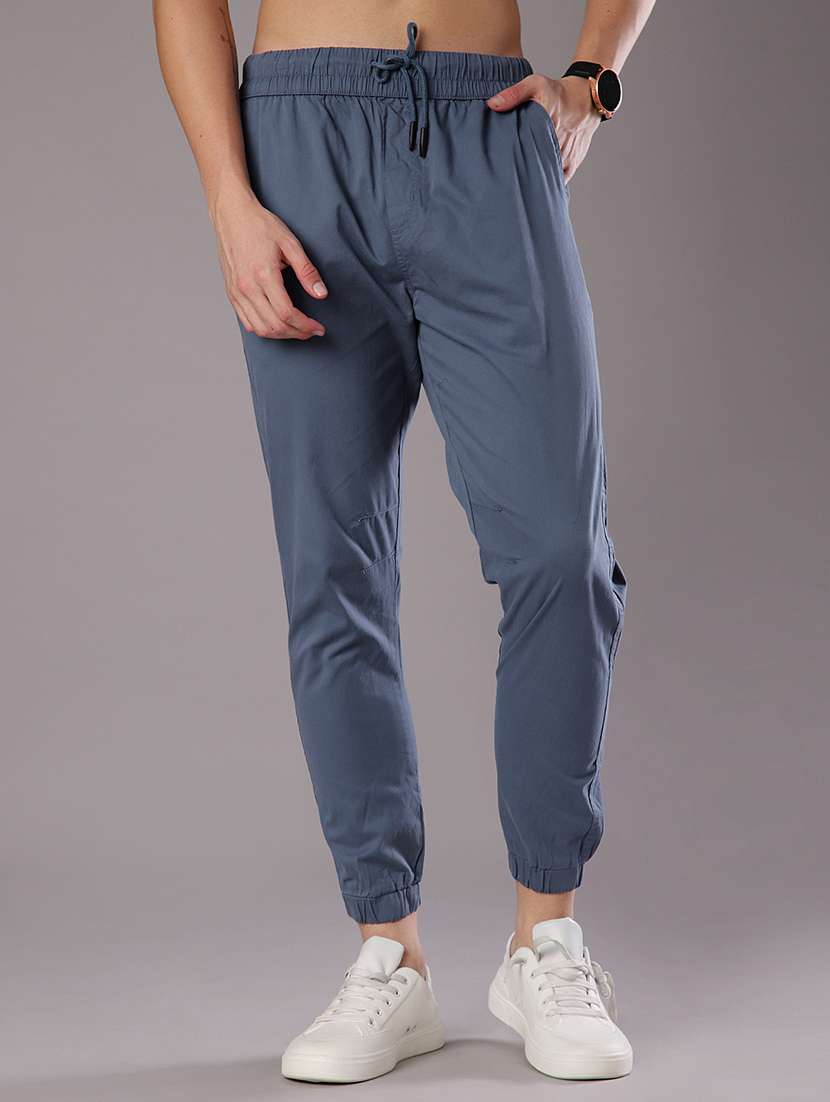 men solid mid rise regular fit jogger - 22138200 -  Standard Image - 1