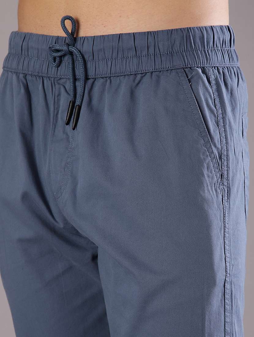 men solid mid rise regular fit jogger - 22138200 -  Standard Image - 4