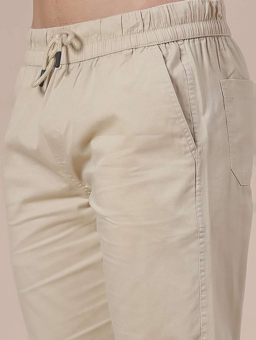 men solid mid rise regular fit jogger - 22138206 -  Standard Image - 4