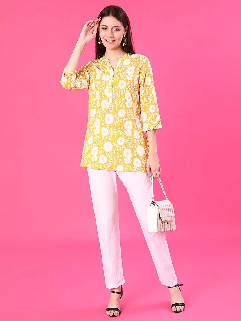 women floral printed three quarter sleeve straight kurti - 22138384 -  Standard Image - 4
