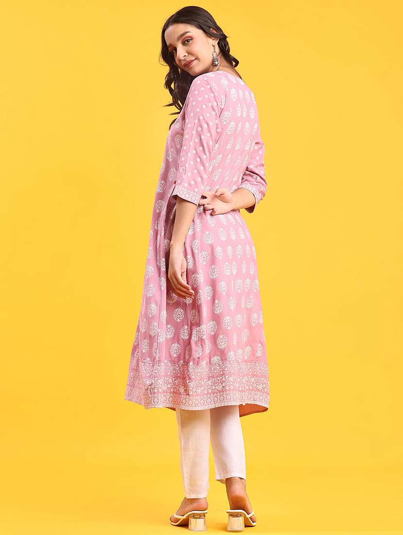 women printed three quarter sleeve a-line kurta - 22139390 -  Standard Image - 4
