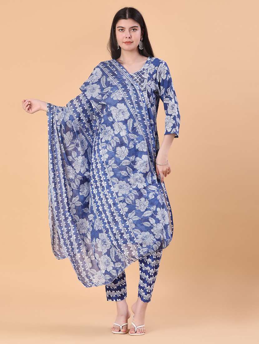 women floral three quarter sleeve kurta pant with dupatta set