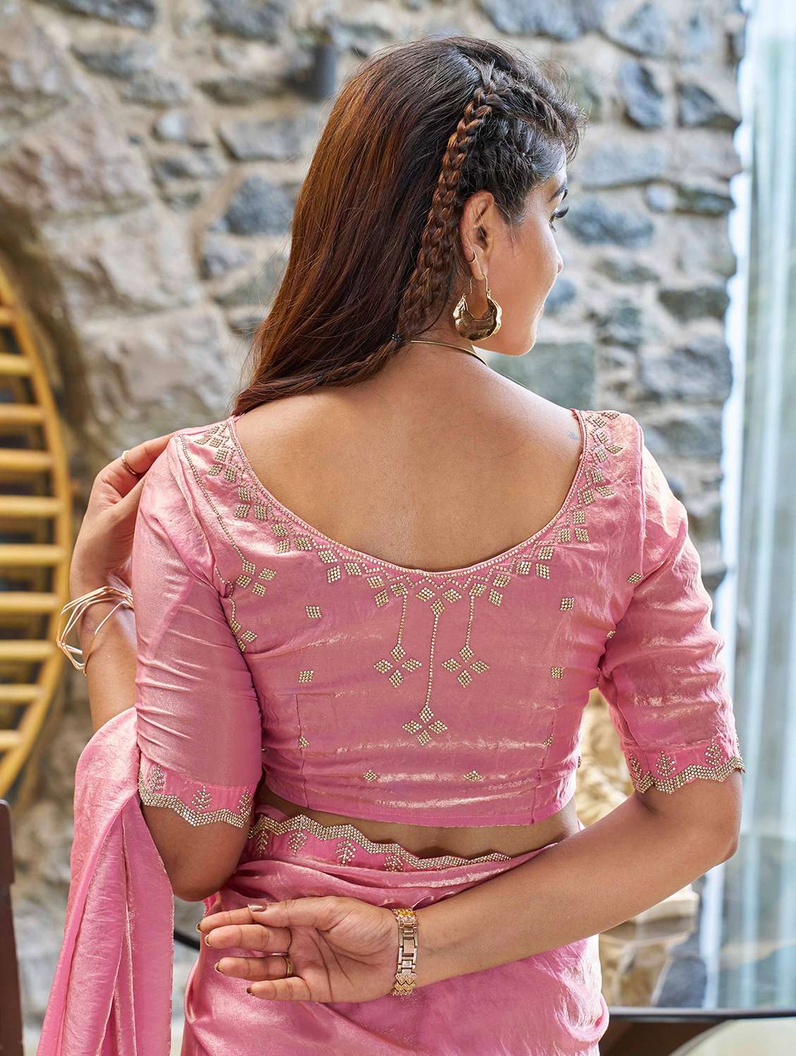women solid with embellished bordered saree with blouse - 22140109 - Standard Image - 4