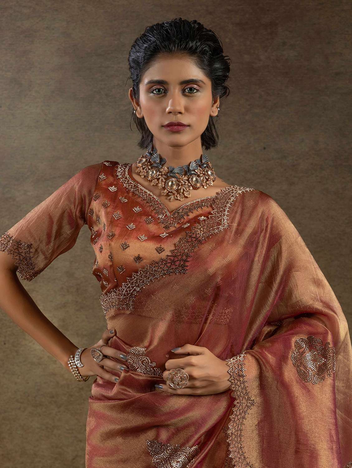 women solid with work embellished saree with blouse - 22140176 -  Standard Image - 1