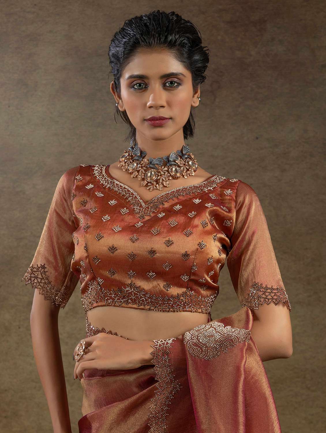 women solid with work embellished saree with blouse - 22140176 - Standard Image - 4