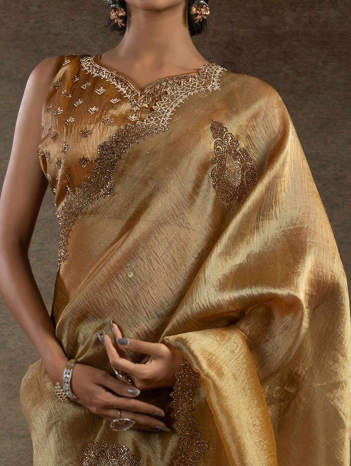 women solid with work embellished saree with blouse - 22140178 - Standard Image - 4