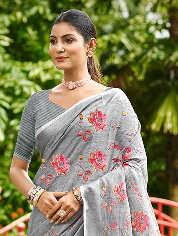women solid with work embroidered saree with blouse - 22140195 -  Standard Image - 1