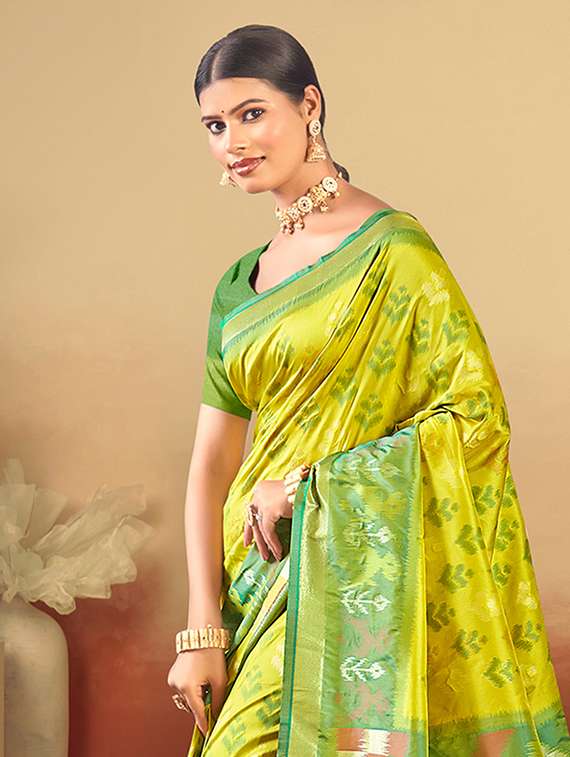 women self design banarasi saree with blouse - 22140230 -  Standard Image - 1