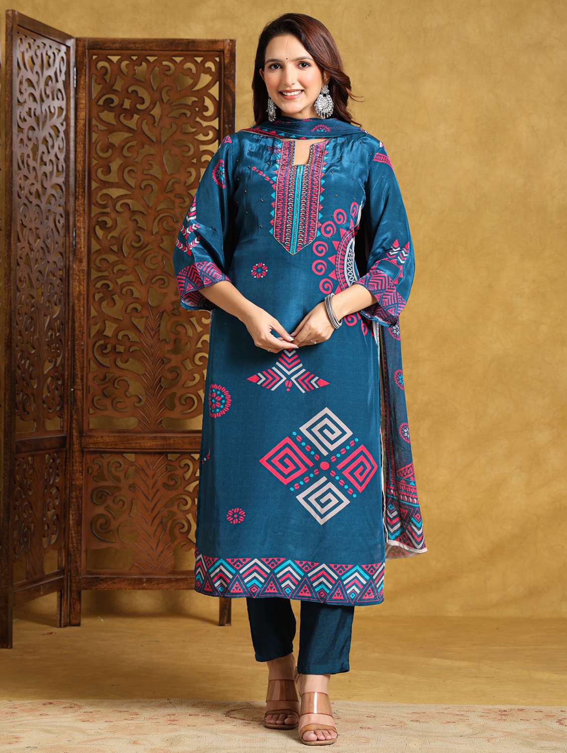 women printed three quarter sleeve kurta pant with dupatta set - 22140248 - Standard Image - 1