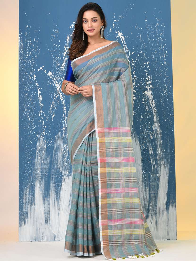women self design handloom saree with blouse