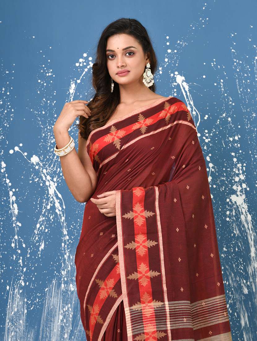 women self design handloom saree with blouse - 22140283 -  Standard Image - 4