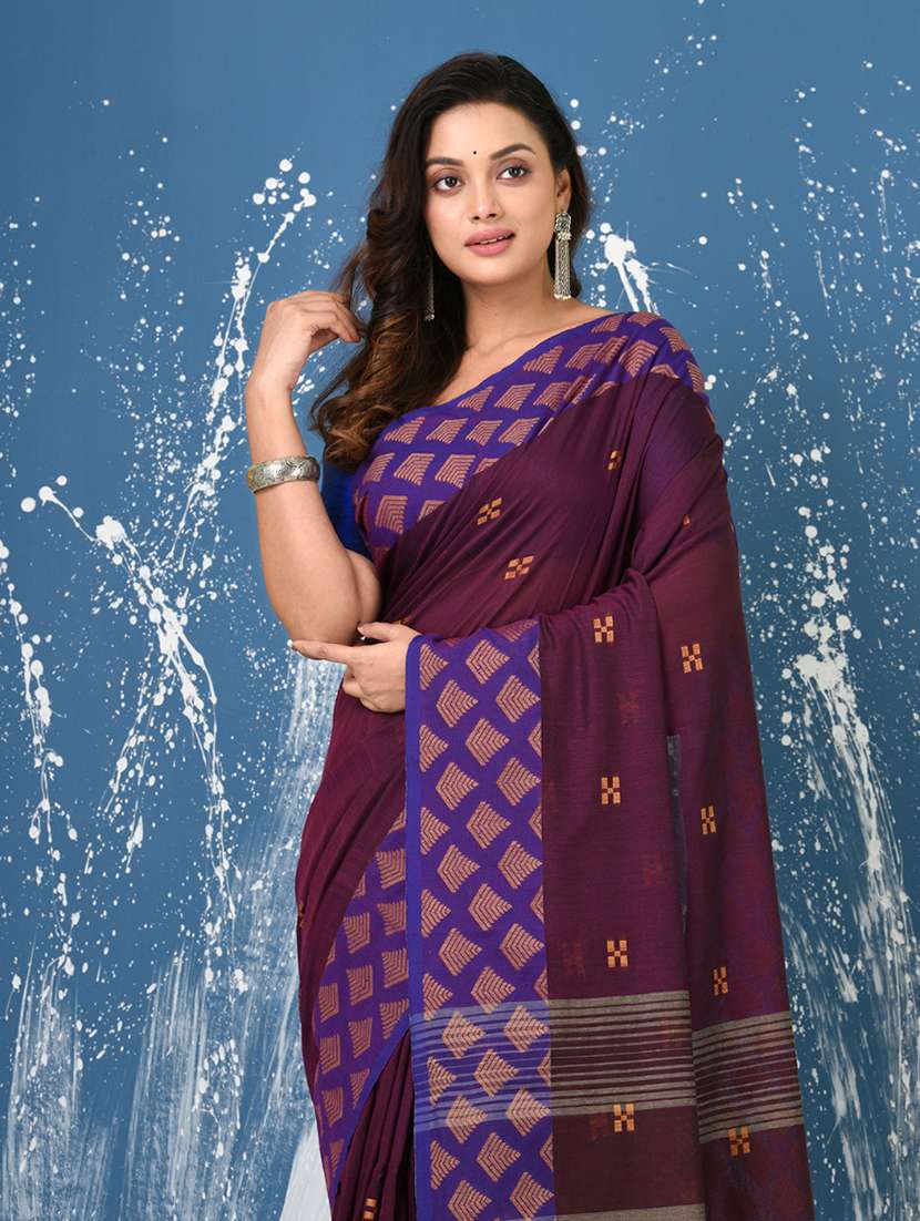 women self design handloom saree with blouse - 22140288 -  Standard Image - 4