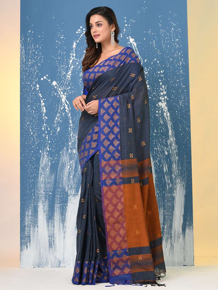 women self design handloom saree with blouse - 22140290 -  Standard Image - 1