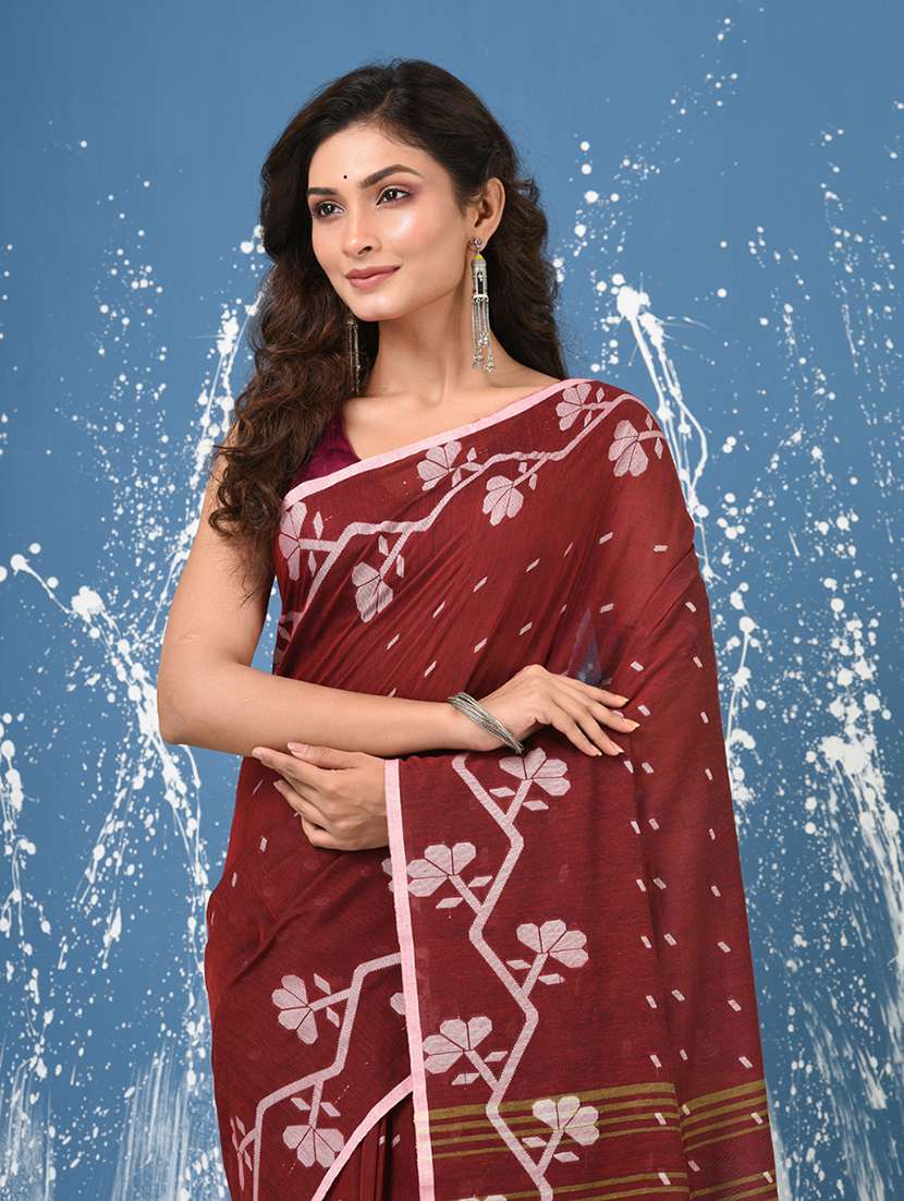 women self design handloom saree with blouse - 22140293 -  Standard Image - 4