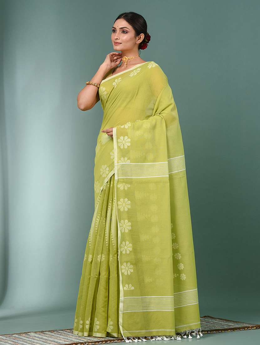 women self design handloom saree with blouse - 22140307 -  Standard Image - 1
