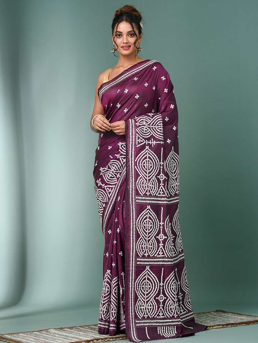 women solid with work handloom saree with blouse - 22140354 - Zoom Image - 0