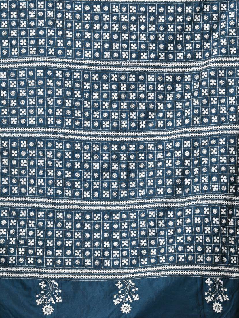women solid with work handloom saree with blouse - 22140355 - Standard Image - 6