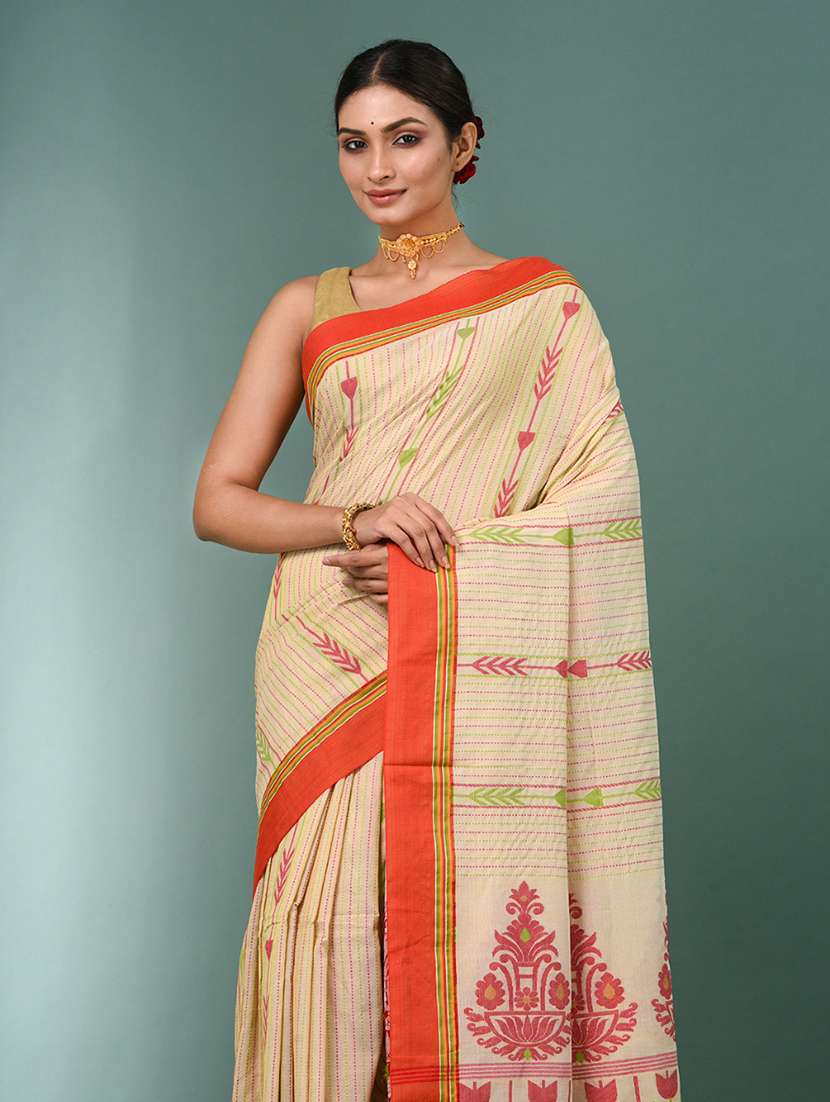 women self design handloom saree with blouse - 22140361 - Standard Image - 4