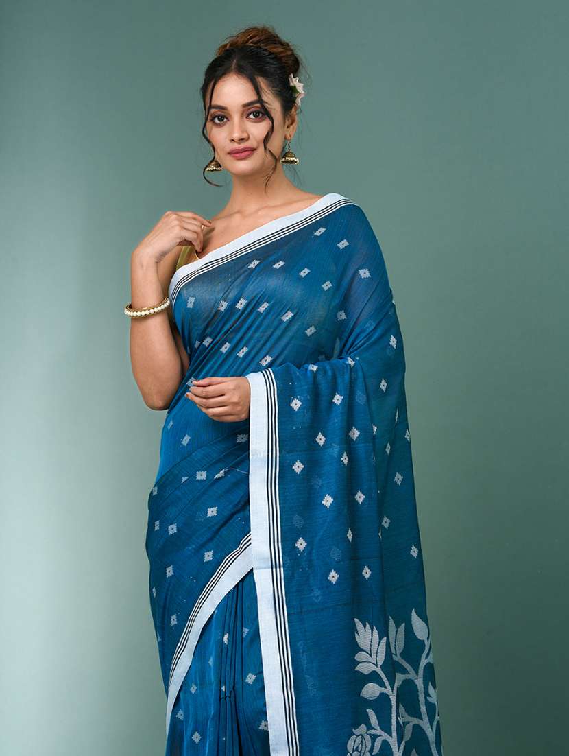 women self design handloom saree with blouse - 22140374 -  Standard Image - 4