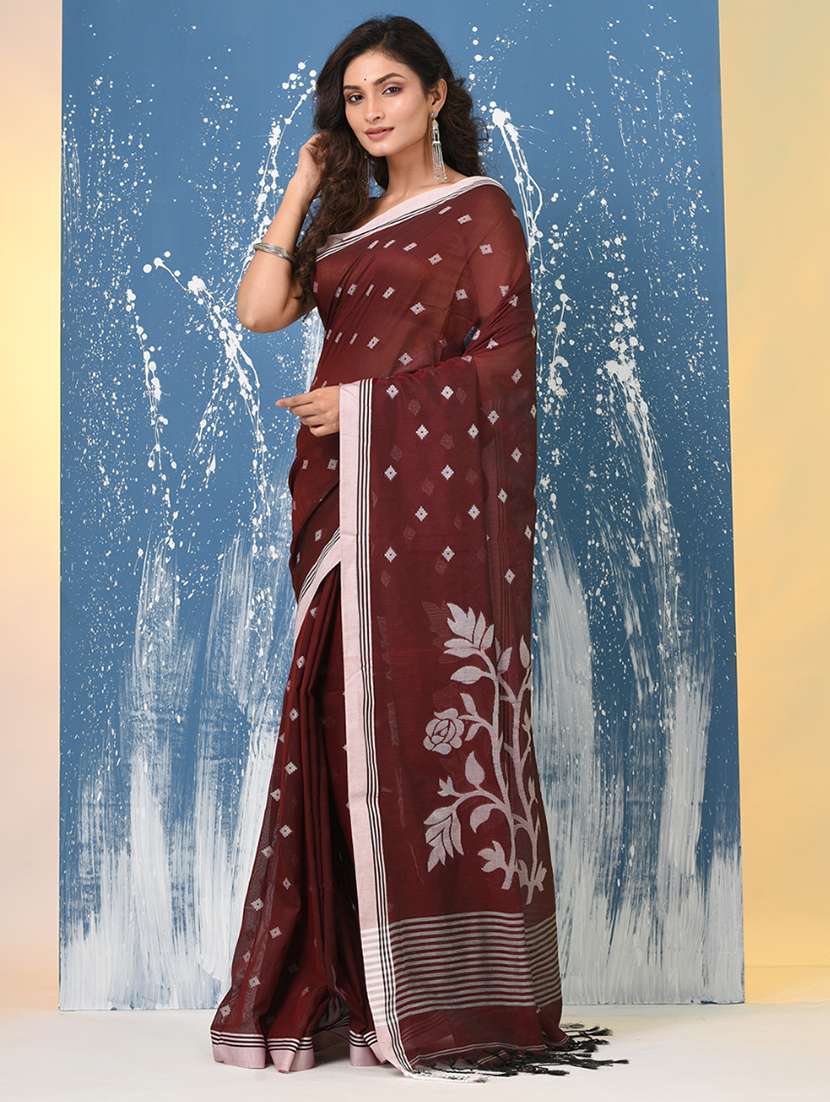 women self design handloom saree with blouse - 22140378 -  Standard Image - 1